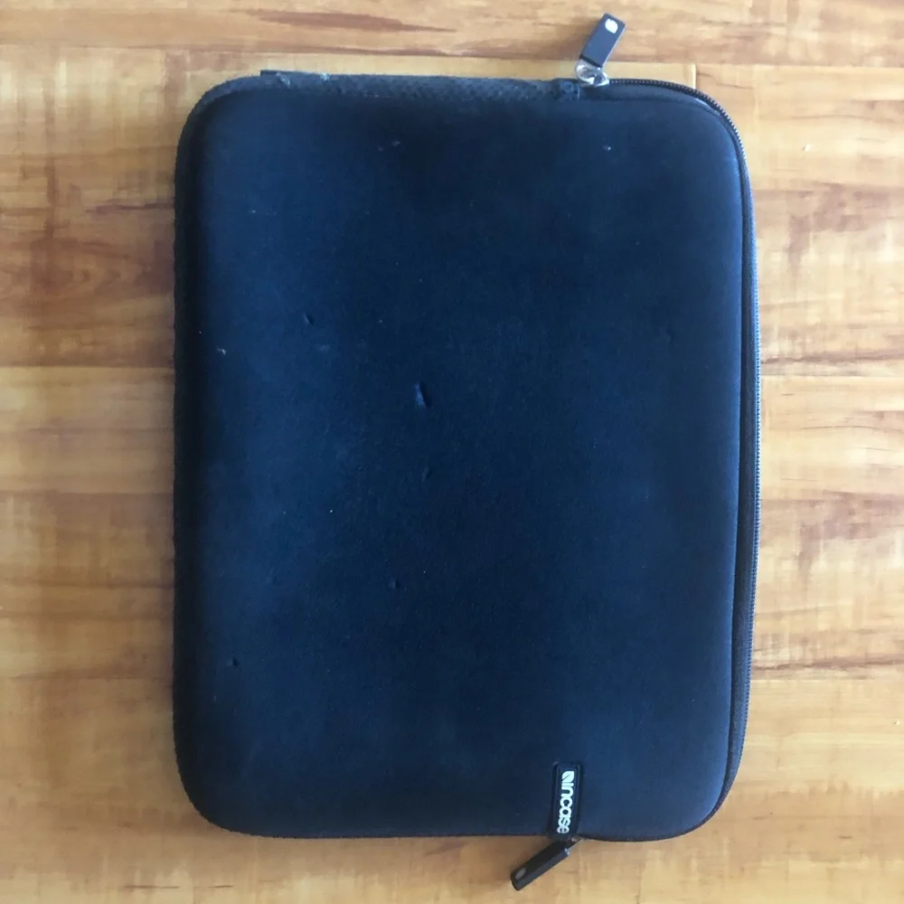 13.5” Incase Black Laptop/Computer Bag